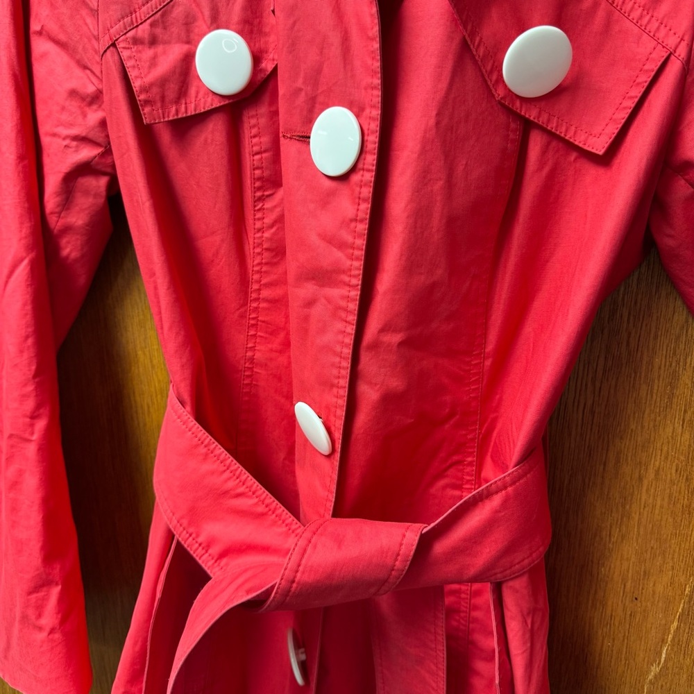 Smythe Belted Long Sleeve Collared Trenchcoat Trench Jacket Red White Button 6 - Picture 4 of 15